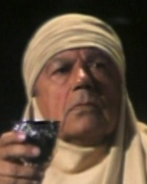 Fichier:Membre du premier Quorum des Douze (Galactica V) dans Galactica, la bataille de l'espace.jpg