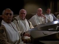 ... enfin, quatre membres du nouveau Quorum (LSO : Galactica, la bataille de l'espace).