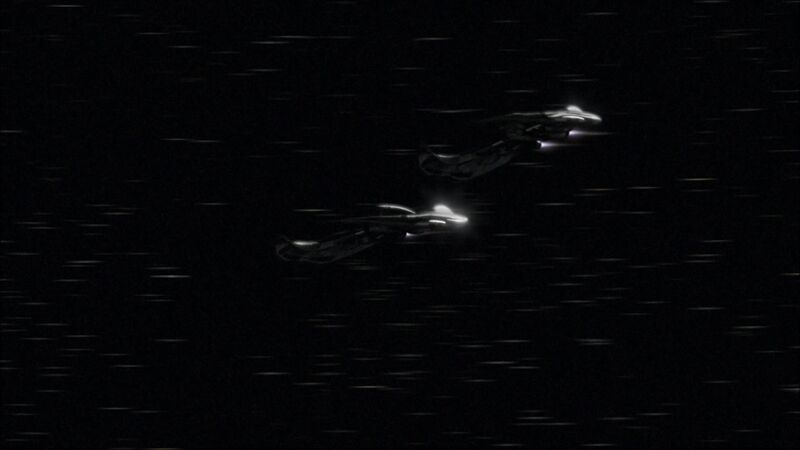 Fichier:Deux Bombardiers cylons dans Battlestar Galactica, 1re partie.jpg