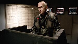 Jackson Spencer au briefing des pilotes.jpg