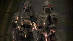 Deux Centurions gardiens dans Razor.jpg