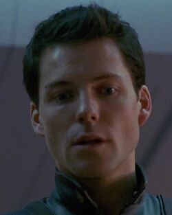 Lee Adama dans Battlestar Galactica, 1re partie.jpg