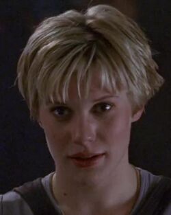 Kara Thrace dans Battlestar Galactica, 1re partie.jpg