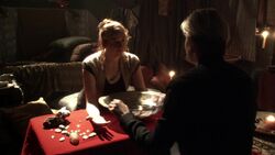 L'oracle Brenn accueille Kara Thrace.jpg